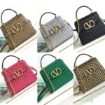 valentino vlogo top handle bag black 22cm pu2a8.jpg