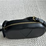 valentino vlogo walk leather crossbody bag black 25cm ksnad.jpg