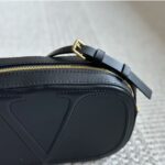 valentino vlogo walk leather crossbody bag black 25cm vwa7b.jpg