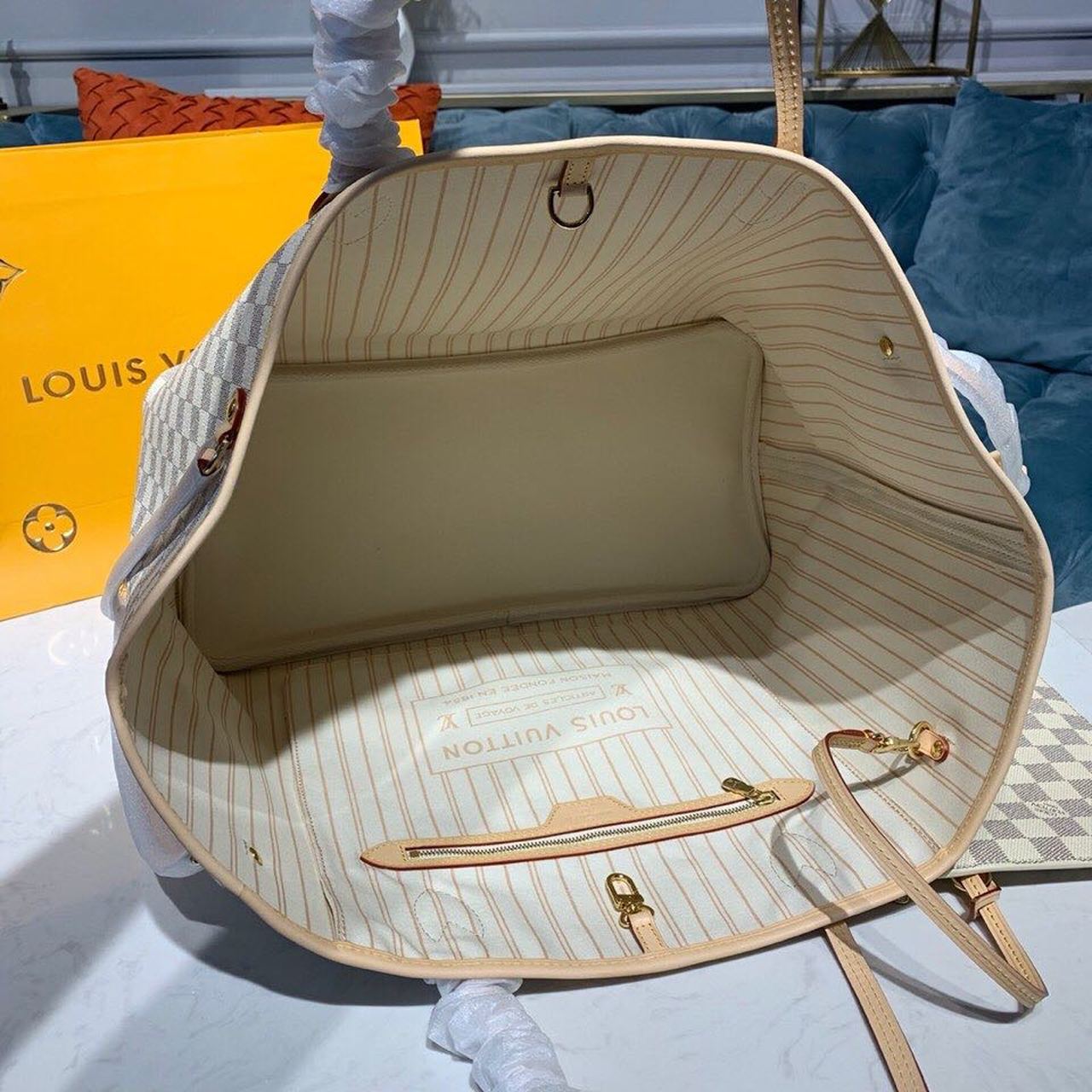 LV Neverfull GM Tote Bag Damier Azur Canvas Beige N41360 11 1084751572465185 .pic 14630.1572465506 1.jpg