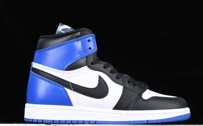 Air Jordan 1 Retro High Fragment 2014 2.jpg