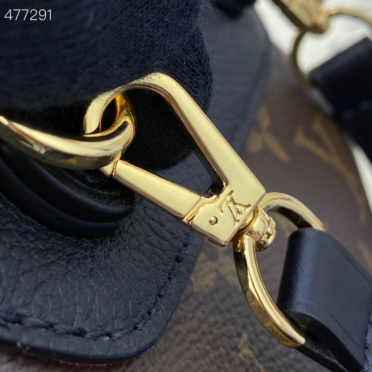 LV Montsouris BB Backpack Monogram Canvas Black M45516 8 F37AFACA 65CD 40D7 9EF7 99E0E541A9DD 90804.1624679631 1.jpg