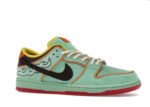 SB Dunk Low Rodeo Tourmaline.jpg