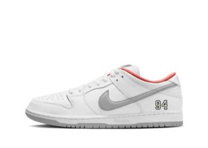 SB Dunk Low Supreme OG QS White.jpg