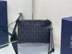 borsa dior uomo kphrg.jpg