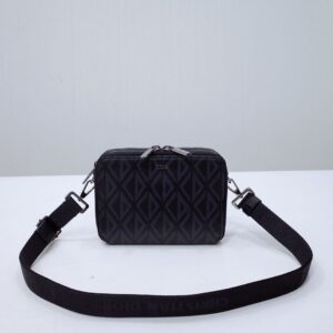 borsa dior uomo v9nzs.jpg