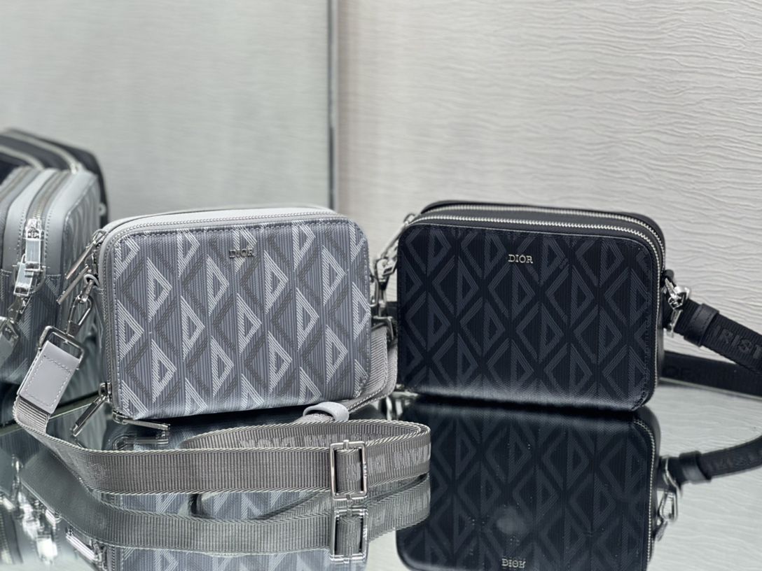 D1or Men Bag 1 borsa dior uomo wolvq.jpg