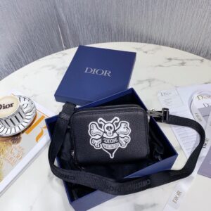 borsa dior uomo x4ezr.jpg