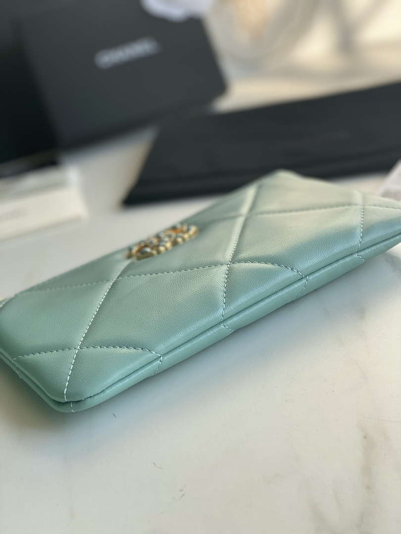 CN AP1059 Pouche Lambskin bag Wallet Card Holder Blue 5 chanel ap1059 pouche lambskin bag wallet card holder blue 05 luxibags.ru .jpg