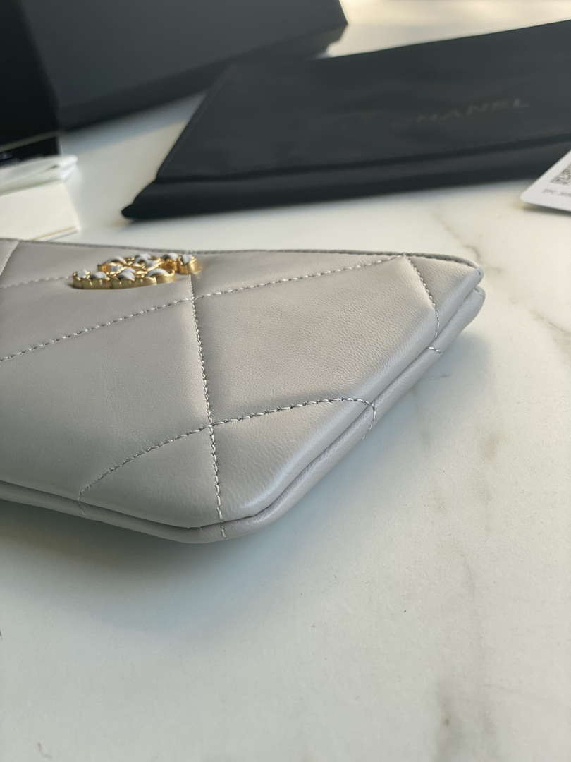 CN AP1059 Pouche Lambskin bag Wallet Card Holder Gray 5 chanel ap1059 pouche lambskin bag wallet card holder gray 05 luxibags.ru .jpg