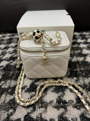 chanel ap1447 small vanity with chain calfskin white 001 luxibags.ru .jpg