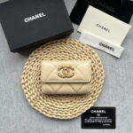 chanel ap1790 19 flap card holder shiny lambskin gold tone ruthenium finish metal beige 001 luxibags.ru .jpg