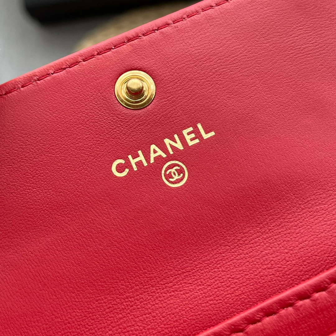 CN AP1790 19 flap Card Holder shiny lambskin gold tone ruthenium finish metal Red 8 chanel ap1790 19 flap card holder shiny lambskin gold tone ruthenium finish metal red 008 luxibags.ru .jpg