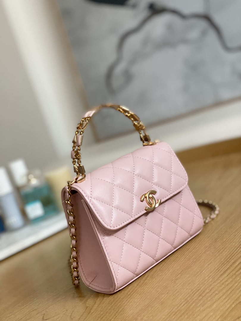 CN AP2944 Clutch with Chain Lambskin Light Pink 3 chanel ap2944 clutch with chain lambskin light pink 003 luxibags.ru .jpg