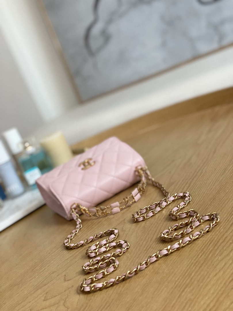 CN AP2944 Clutch with Chain Lambskin Light Pink 5 chanel ap2944 clutch with chain lambskin light pink 005 luxibags.ru .jpg