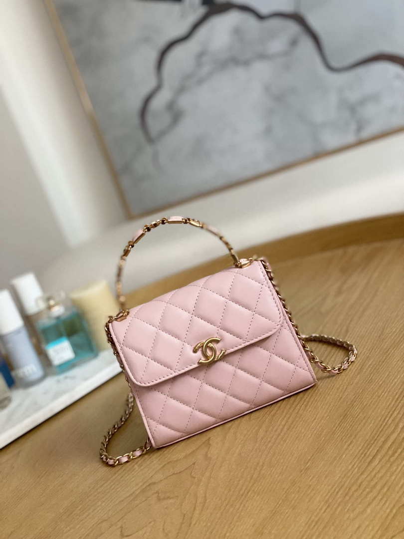 CN AP2944 Clutch with Chain Lambskin Light Pink 9 chanel ap2944 clutch with chain lambskin light pink 009 luxibags.ru .jpg