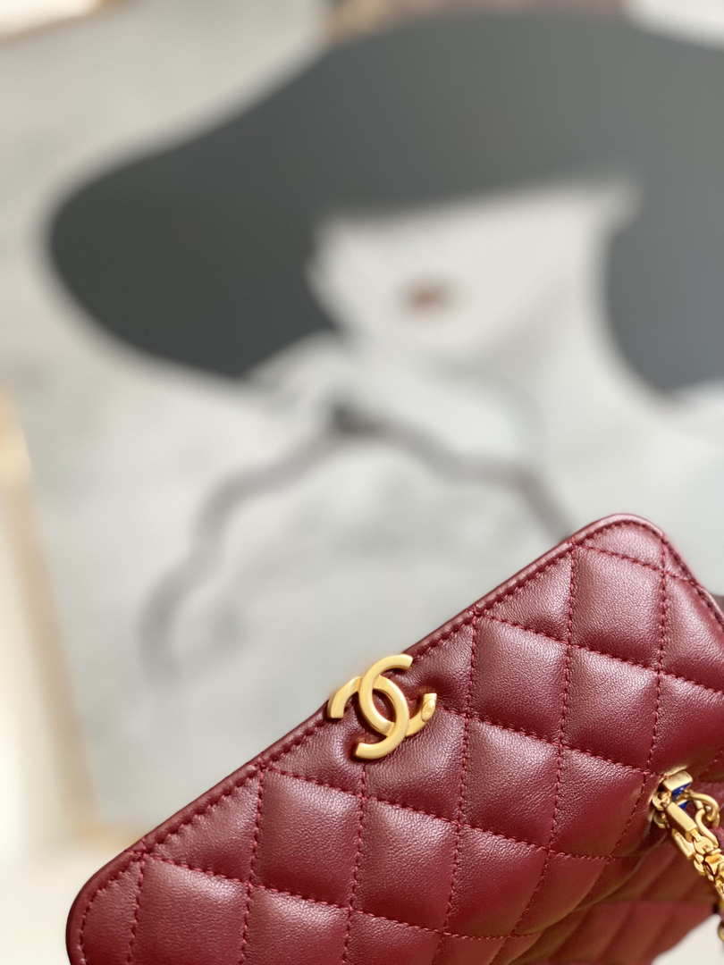 CN AP2946 Phone Holder Clutch with Chain Lambskin Wine Red 4 chanel ap2946 phone holder clutch with chain lambskin wine red 004 luxibags.ru .jpg