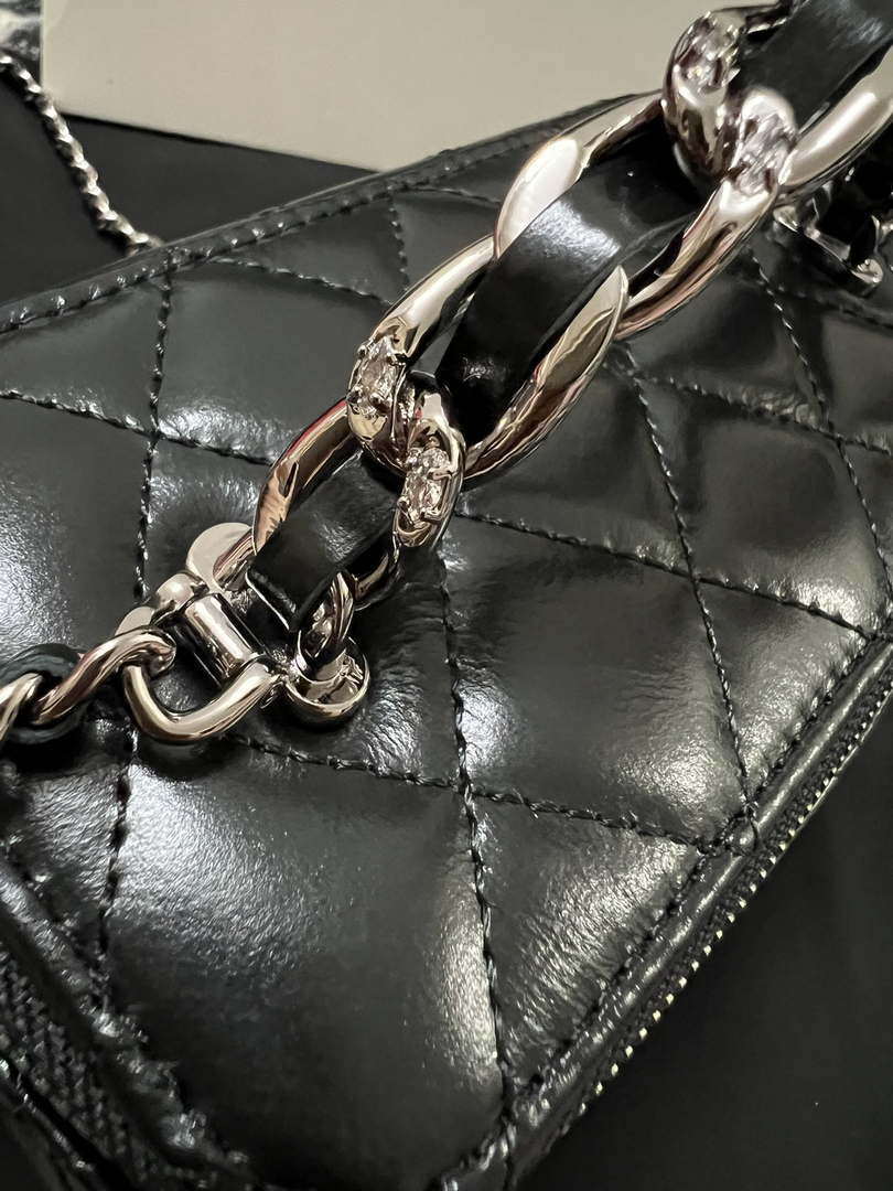 CN AP3593 Shiny Crumpled Calfskin Strass & Ruthenium-Finish Metal Black 9 chanel ap3593 shiny crumpled calfskin strass ruthenium finish metal black 09 luxibags.ru .jpg