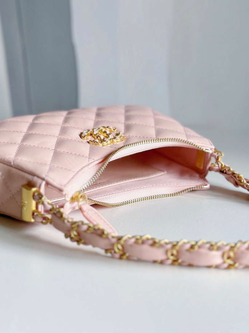 CN AP3647 23K Small Hobo Bag Lambskin Gold Metal Pink 6 chanel ap3647 23k small hobo bag lambskin gold metal pink 006 luxibags.ru .jpg