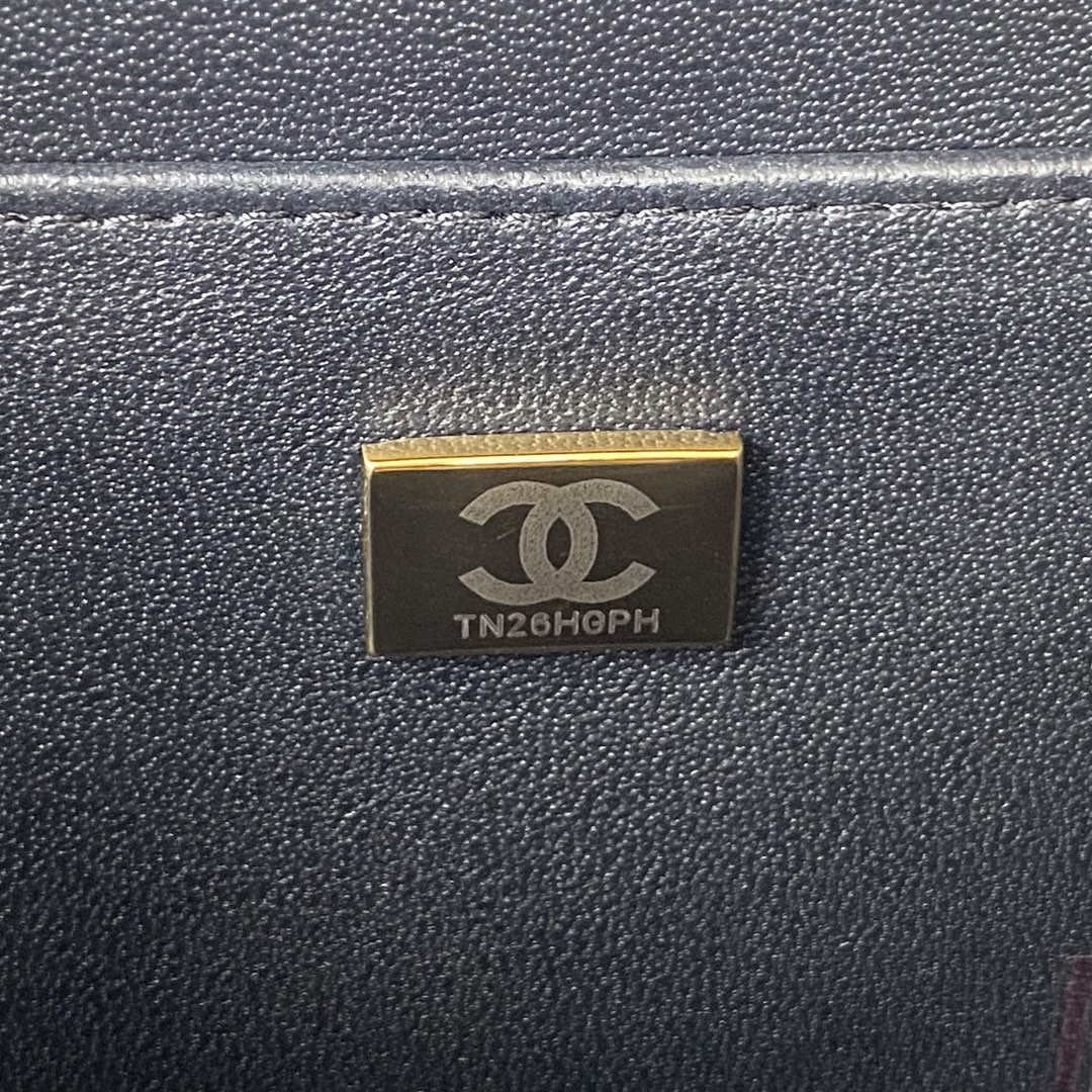 CN AS3344 Small Vanity Case Calfskin & Gold-Tone Metal Black 7 chanel as3344 small vanity case calfskin gold tone metal black 009 luxibags.ru .jpg