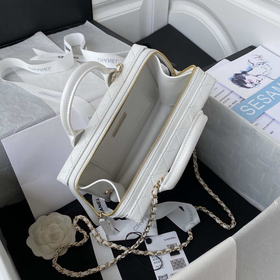 CN AS3345 Vanity Case Calfskin & Gold-Tone Metal White 5 chanel as3345 vanity case calfskin gold tone metal white 007 luxibags.ru .jpg