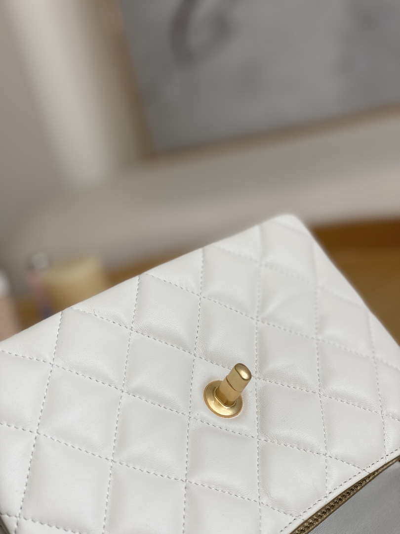 CN AS3378 MINI Flap Bag Lambskin White 7 chanel as3378 mini flap bag lambskin white 007 luxibags.ru .jpg