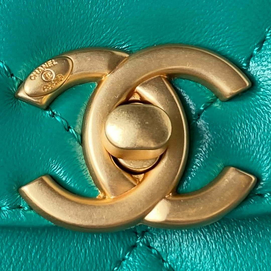 CN AS3384 Backpack Chain bag lambskin Green 3 chanel as3384 backpack chain bag lambskin green 003 luxibags.ru .jpg