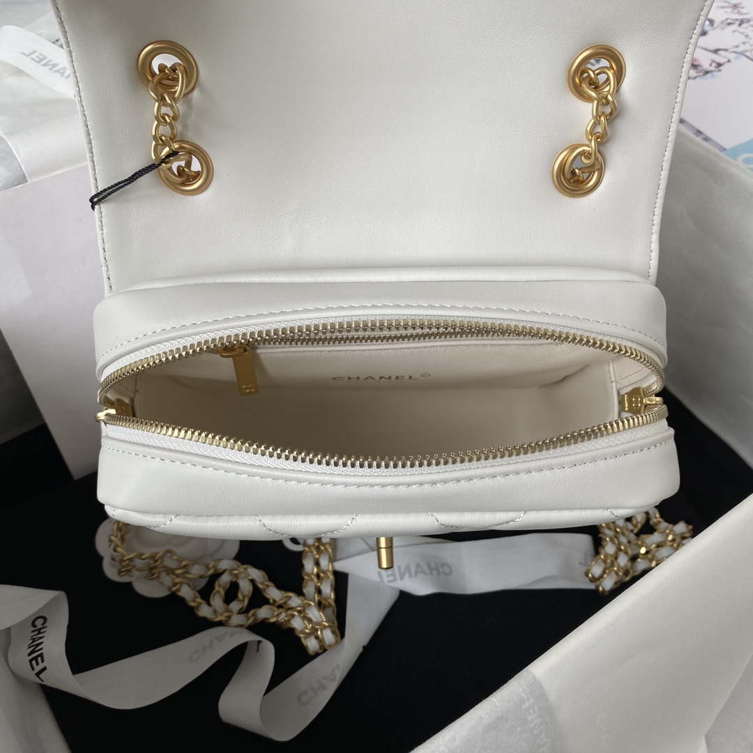 CN AS3384 Backpack Chain bag lambskin White 7 chanel as3384 backpack chain bag lambskin white 007 luxibags.ru .jpg
