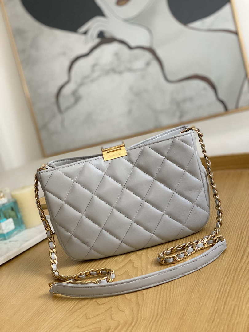 CN AS3476 HOBO Handbag Lambskin & Gold-Tone Metal Light Gray 2 chanel as3476 hobo handbag lambskin gold tone metal 011 luxibags.ru .jpg