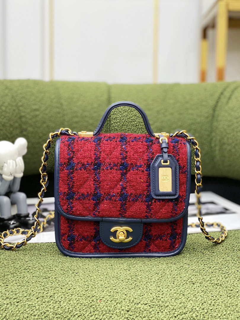 CN AS3652 Small Flap Bag with Top Handle Cotton & Wool Tweed & Gold-Tone Metal Black and Red 1 chanel as3652 small flap bag with top handle cotton wool tweed gold tone metal black and red 001 luxibags.ru .jpg