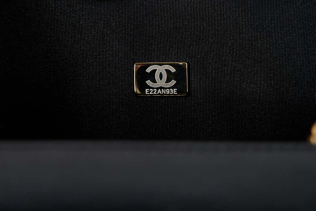 CN AS3662 LARGE BACKPACK Wool Tweed & Gold-Tone Metal White 8 chanel as3662 large backpack wool tweed gold tone metal white 008 luxibags.ru .jpg