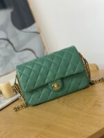 chanel as3777 flap bag lambskin gold tone metal green 001 luxibags.ru .jpg