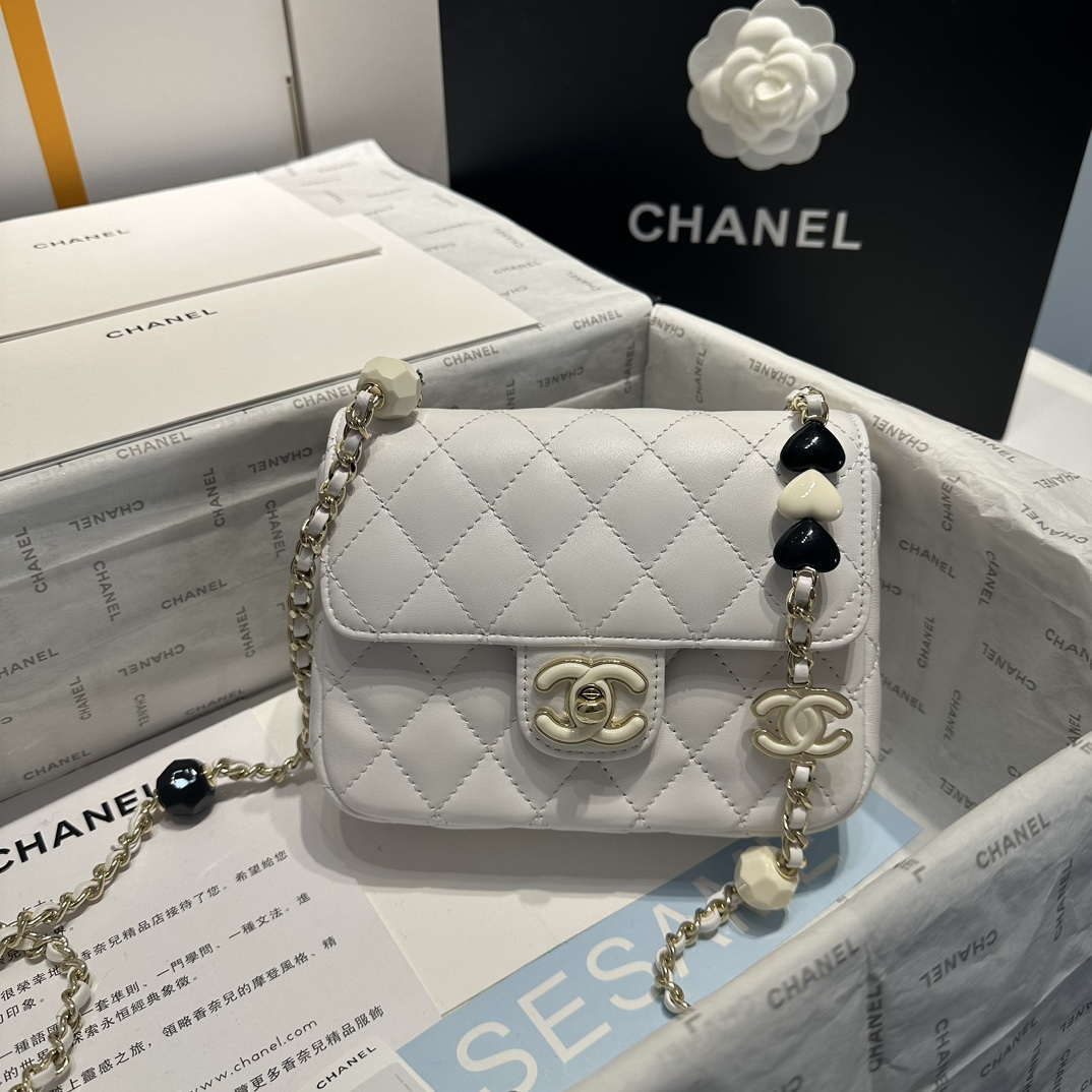 CN AS3782 MINI Flap Bag 23P Enamel Gold-Tone Metal White 16cm 1 chanel as3782 mini flap bag 23p enamel gold tone metal white 16cm 001 luxibags.ru .jpg