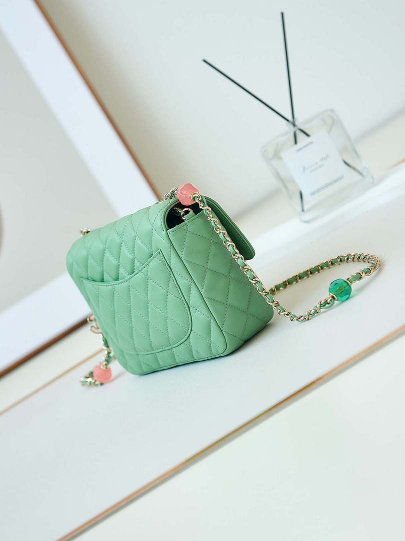 CN AS3783 Small Flap Bag 23P Lambskin Gold-Tone Metal 18.5 cm Green 4 chanel as3783 small flap bag 23p lambskin gold tone metal 18 5 cm green 04 luxibags.ru .jpg
