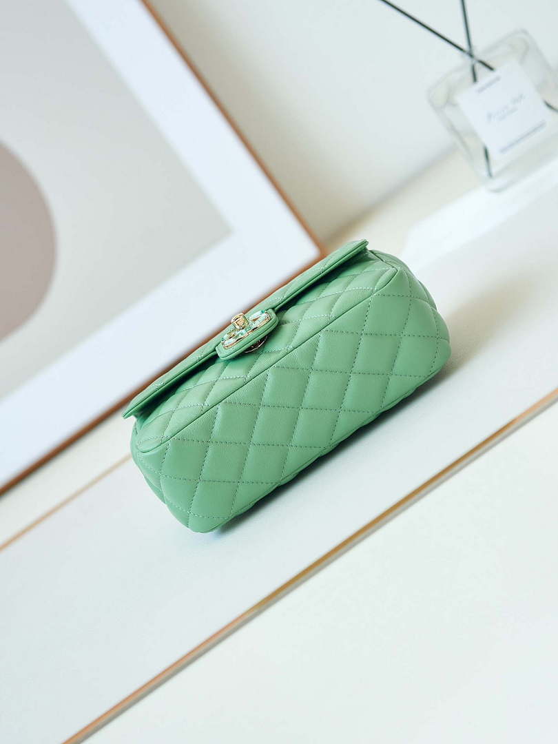 CN AS3783 Small Flap Bag 23P Lambskin Gold-Tone Metal 18.5 cm Green 6 chanel as3783 small flap bag 23p lambskin gold tone metal 18 5 cm green 06 luxibags.ru .jpg