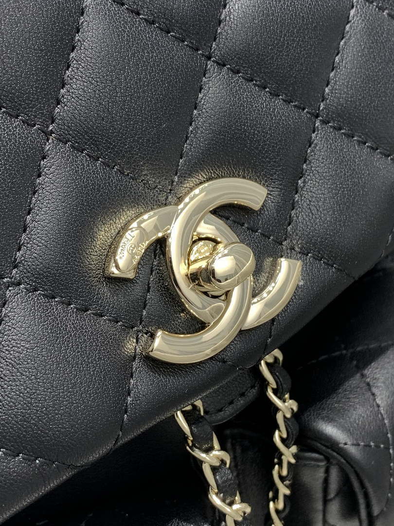 CN AS3860 Backpack Shiny Lambskin Gold Black 5 chanel as3860 backpack shiny lambskin gold black 005 luxibags.ru .jpg