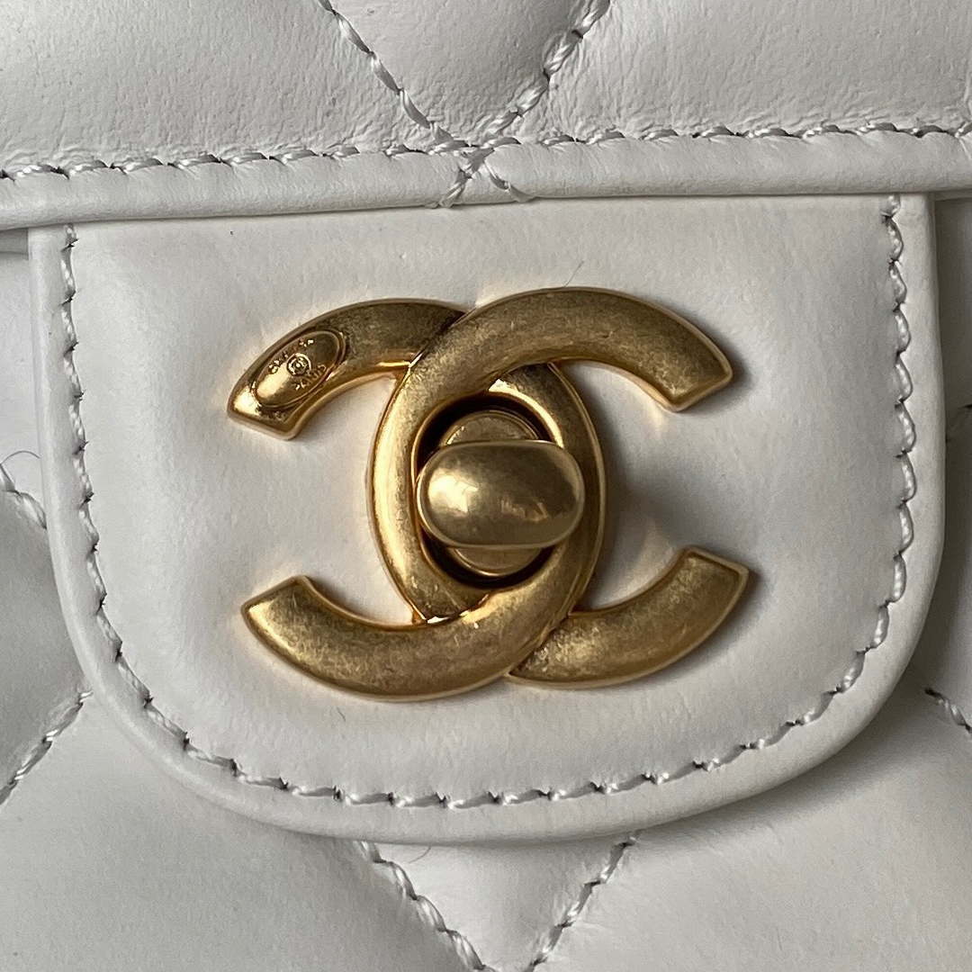 CN AS3932 Flap Classic Bag CF Lambskin White Gold 3 chanel as3932 flap classic bag cf lambskin white gold 003 luxibags.ru .jpg
