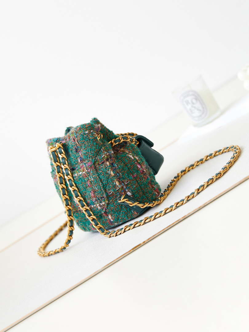 CN AS3947 Small Backpack Wool Tweed, Lambski & Gold-Tone Metal Green 2 chanel as3947 small backpack wool tweed lambski gold tone metal green 002 luxibags.ru 1.jpg