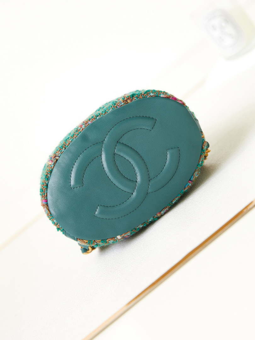 CN AS3947 Small Backpack Wool Tweed, Lambski & Gold-Tone Metal Green 4 chanel as3947 small backpack wool tweed lambski gold tone metal green 004 luxibags.ru 1.jpg