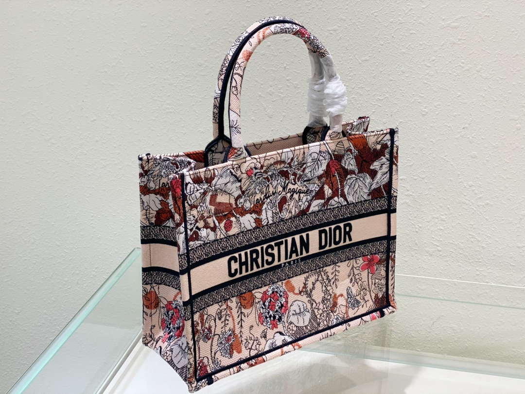 dior book tote m1296 medium latte multicolor dior jardin dhiver embroidery m0083 032 luxibags.ru .jpg