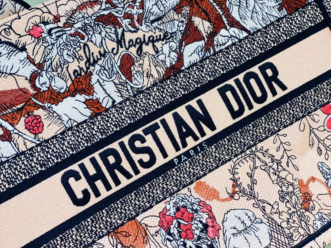 dior book tote m1296 medium latte multicolor dior jardin dhiver embroidery m0083 033 luxibags.ru .jpg