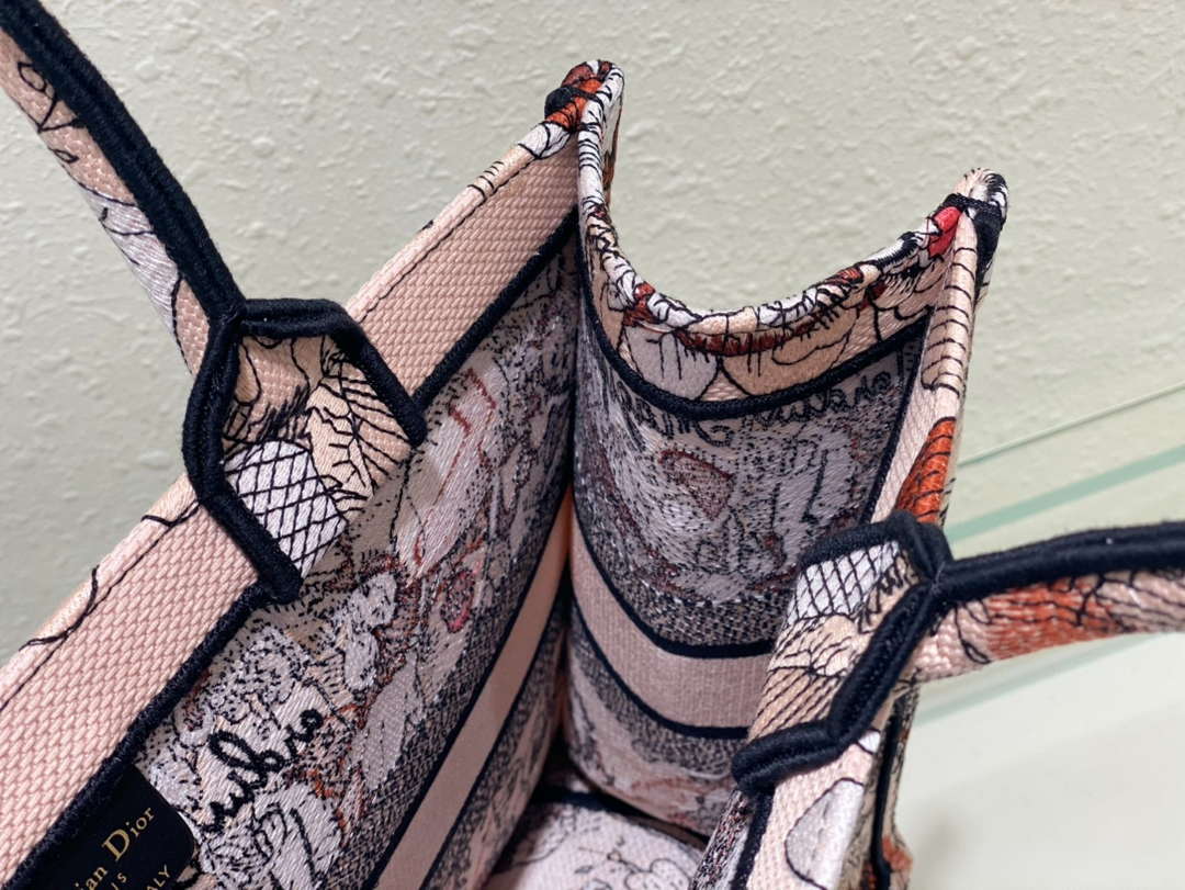 dior book tote m1296 medium latte multicolor dior jardin dhiver embroidery m0083 034 luxibags.ru .jpg