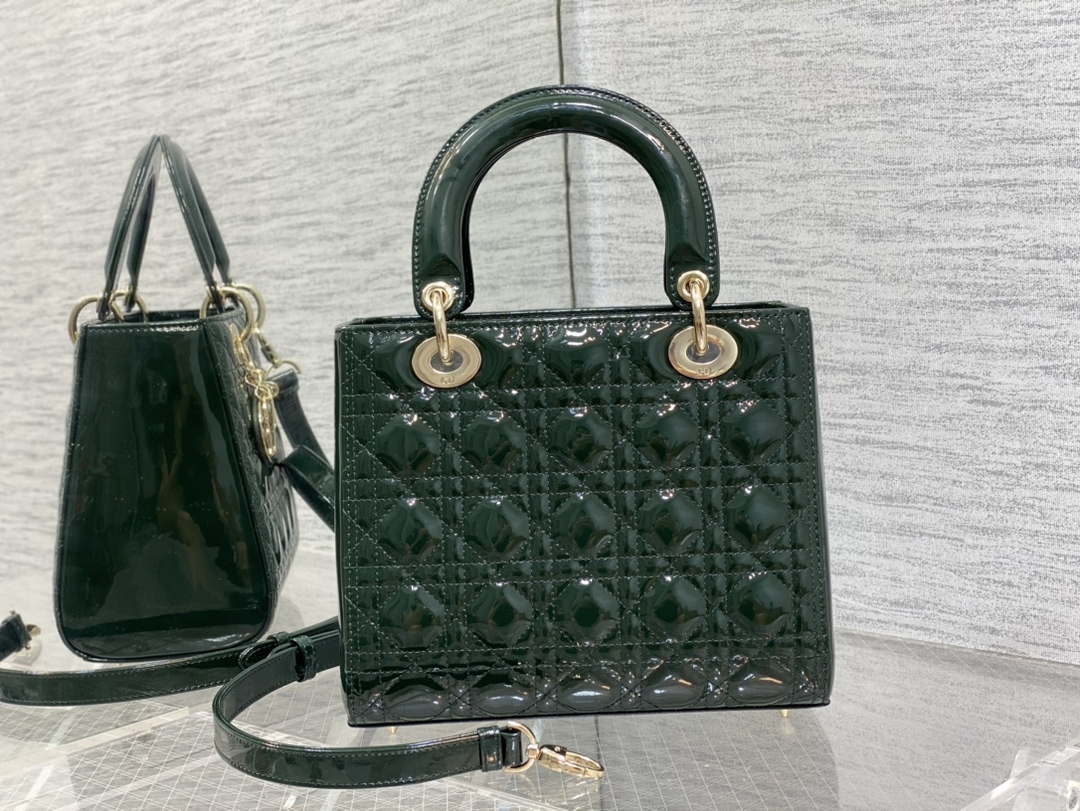 D1or M0565 Medium Lady D1or Patent Cannage Calfskin Bag Dark Green 5 dior m0565 medium lady dior patent cannage calfskin bag dark green 05 luxibags.ru .jpg