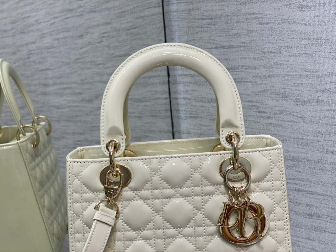 D1or M0565 Medium Lady D1or Patent Cannage Calfskin Bag White Enamel Hardware 2 dior m0565 medium lady dior patent cannage calfskin bag white enamel hardware 02 luxibags.ru .jpg