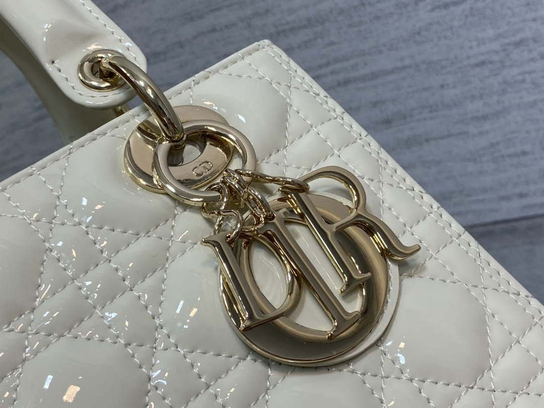 D1or M0565 Medium Lady D1or Patent Cannage Calfskin Bag White Enamel Hardware 3 dior m0565 medium lady dior patent cannage calfskin bag white enamel hardware 03 luxibags.ru .jpg