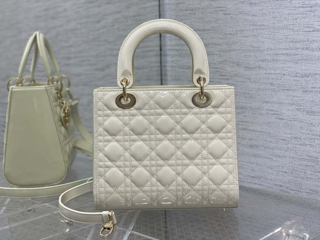 D1or M0565 Medium Lady D1or Patent Cannage Calfskin Bag White Enamel Hardware 6 dior m0565 medium lady dior patent cannage calfskin bag white enamel hardware 06 luxibags.ru .jpg