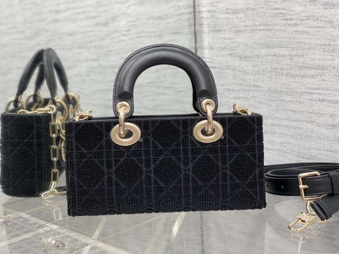 D1or M0613 Small Lady D-joy Bag Cannage Lambskin Limited Edition Heavy Industry Beads Black 5 dior m0613 small lady d joy bag cannage lambskin limited edition heavy industry beads black 005 luxibags.ru .jpg