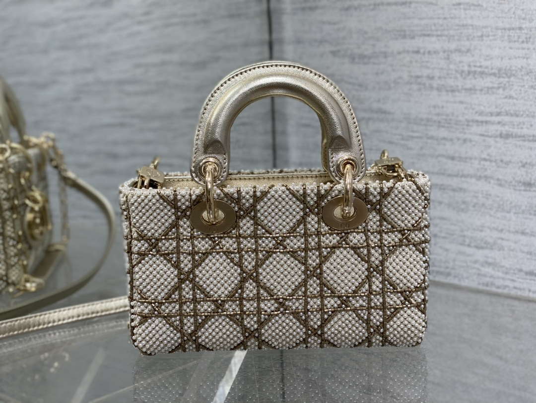 D1or M0613 Small Lady D-joy Bag Gold Cannage Lambskin Limited Edition Pearl 5 dior m0613 small lady d joy bag gold cannage lambskin limited edition pearl 005 luxibags.ru .jpg