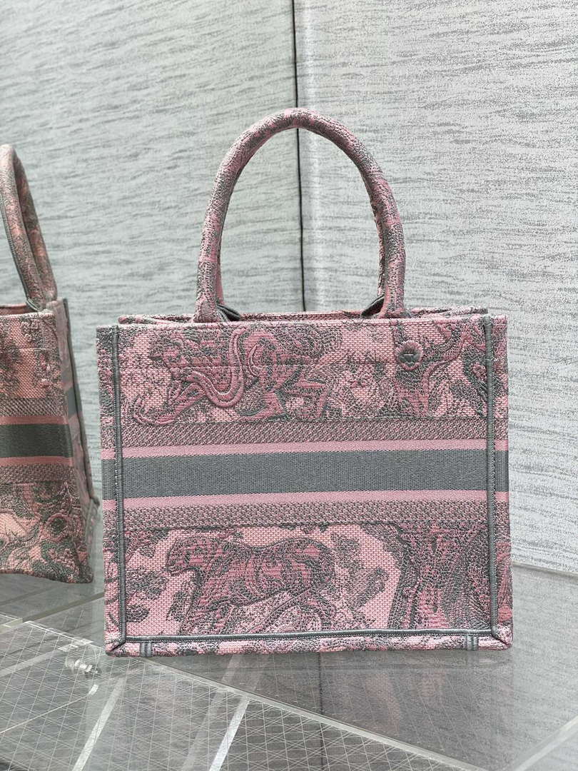 D1or M1265 Small Book Tote Toile de Jouy Sauvage Embroidery M9606 4 dior m1265 small book tote toile de jouy sauvage embroidery m9606 004 luxibags.ru .jpg