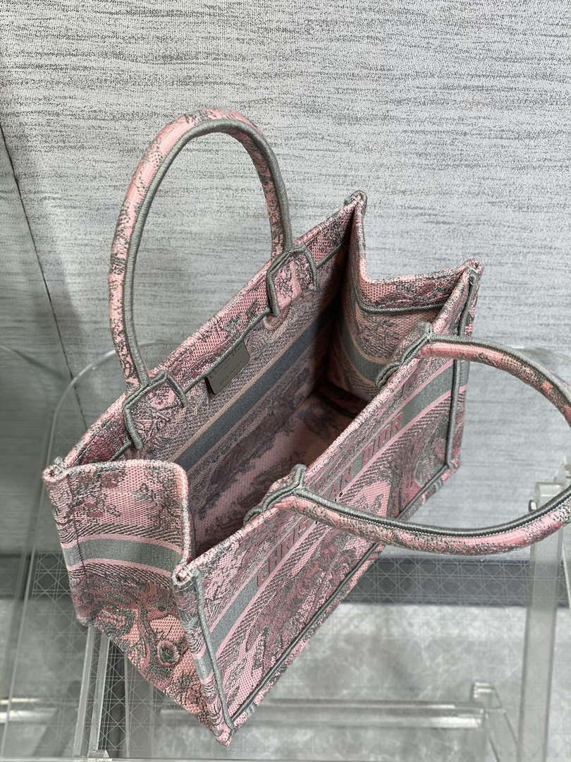 D1or M1265 Small Book Tote Toile de Jouy Sauvage Embroidery M9606 8 dior m1265 small book tote toile de jouy sauvage embroidery m9606 008 luxibags.ru .jpg